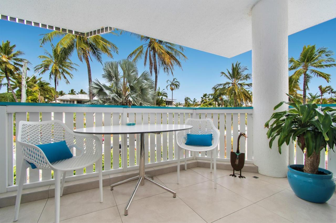 By The Sea Port Douglas Exterior foto